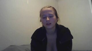 nakedmomma - [Video] horny asshole close up playing