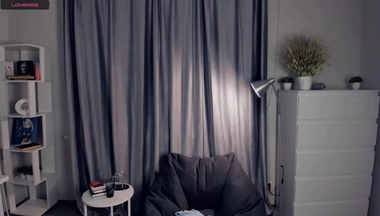 Loveeonlovee - [Video] perfect Nora hot puffy nipples