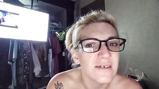 throat_goat941 - [Video] playing feet stocking cam show