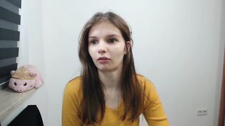 vivien_slender - [Video] relax domi fingers natural tits