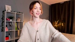 who_is_alex - [Video] fingers balloons tall babe