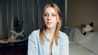 eternalvenus - [Video] fingers hidden strapon girl