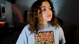 mioomio - [Video] bisexual deep clip footjob