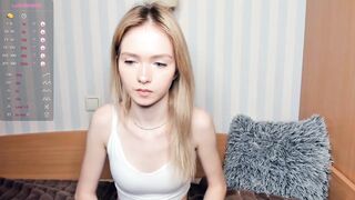 h0lyangel - [Video] massage hot chick belly legs