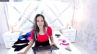 laurafarrely - [Video] spit findom first time playing