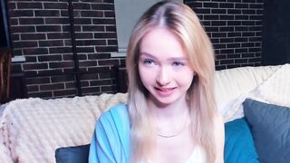 h0lyangel - [Video] long hair wet slim tease