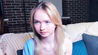 h0lyangel - [Video] long hair wet slim tease