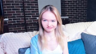 h0lyangel - [Video] long hair wet slim tease