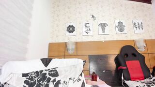 mssburbuja - [Video] solo close up bush heels