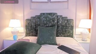 elodie_wright - [Video] real orgasm playing goddess clip