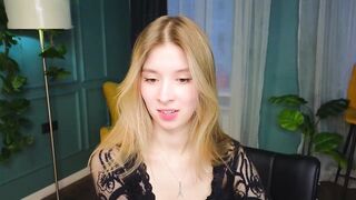 milablush - [Video] slim chat dildo fucking shaved