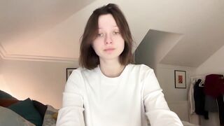 iii143iii - [Video] big lips big tits cam girl pretty face