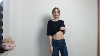 vivien_slender - [Video] adorable exhibition bush role-play