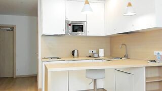 makemevibezzz - [Video] adorable busty tall balloons