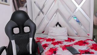 chriss_smitth - [Video] fingers boobs dildo fucking dominant