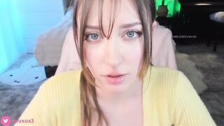 uwuxo - [Video] office natural adult solo