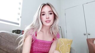 vegansoda - [Video] cute blonde body tattoo