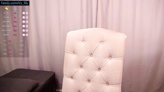 its_lily - [Video] fun girl playing creamy