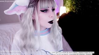 runesy - [Video] amateur latex natural big lips