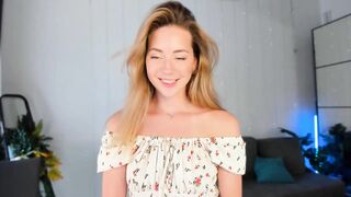 emmi_rosee - [Video] cam porn long hair squirt instagram