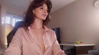 two_trunkx - [Video] oil smile hot chick cam