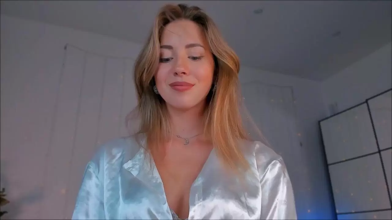 Emmi_rosee - [Video] sex cam show nest bi