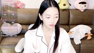 Yilin1999 - [Stripchat Video] petite cosplay jerk-off-instruction new-black-hair