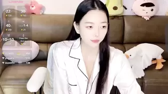 Videos Tagged with yilin1999