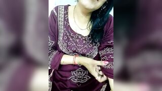 Saroj-Shah - Video squirt curvy curvy anal-fingering