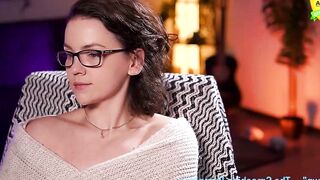 tiffanyriox - Chat Porn Stream bigboob young sub bdsm