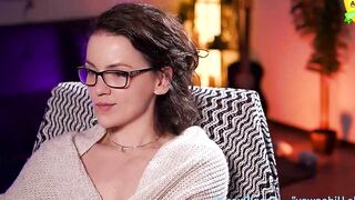 tiffanyriox - Chat Porn Stream bigboob young sub bdsm