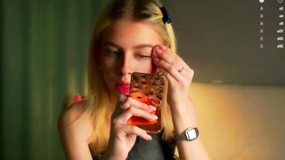 lunnadew - Chat Latest Stream tail ginger selfsuck master