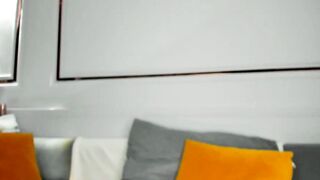 lunaonekiss - Chatr Online Stream pussyhairy inches thin piercing