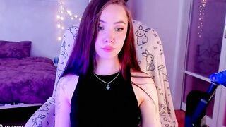 shesnotuwu - Chatr Online Stream love small dildo tightpussy