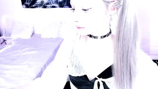 lily_weep - Live Chaturbate hugeass longtongue maid strapon