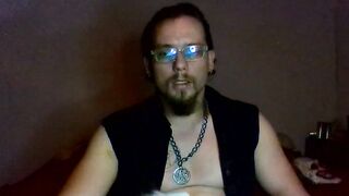 azazel_pyro - Live Chaturbate cc houseparty belly handjob