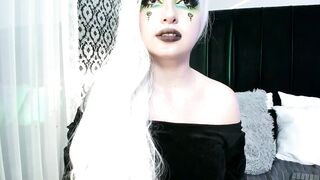 adeelinee - Live Chaturbate bigbooty tall nature tight