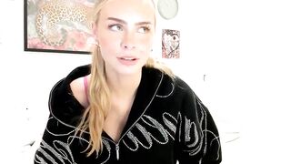 ariah_is_blonde - New Live Chaturbate rich bigeyes shaved gamergirl