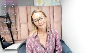Issa_Milf__ - My Stripchat Stream orgasm cheapest-privates-best latin-blowjob twerk doggy-style