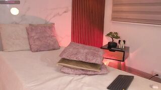SaraMonroe1 - My Stripchat Stream twerk-teens colombian-petite middle-priced-privates dildo-or-vibrator-anal anal