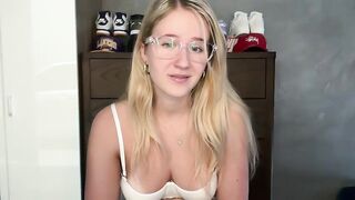 itssosierra - My Stripchat Stream striptease-white long-hair striptease-teens hd white-teens