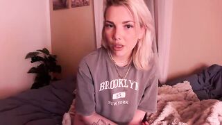 Foxy__Bite - My Stripchat Stream white-young medium-hair white-young erotic-dance role-play-young