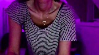 tootsiefoote001 - New Live Chaturbate cam model nature controltoy nipples