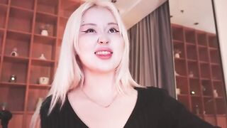 hyun_chia - My Stripchat Stream squirt-asian shaven big-ass-asian curvy-young striptease-young