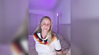 lunawolf21 - Stripchat Models romantic nipple-toys big-ass-doggy-style long-hair fingering-young