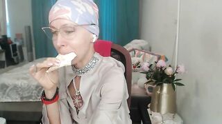 LuxuryNika - Stripchat Models balds shaven squirt spanking oil-show