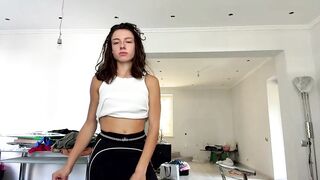 asleyfabello - Chaturbate Models curvaceous bigclit skinny uncut