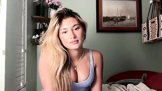 zoeycaldwellxo - Chaturbate Models fingers milf office wheel
