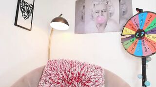 missniley - Chaturbate Models analshow funny talkative slim