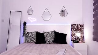 miladenver - Model Chaturcam rough control anal naked